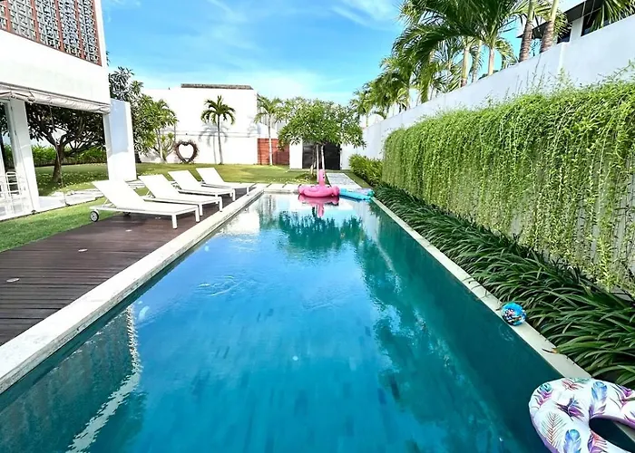 Kamawis Villa *
